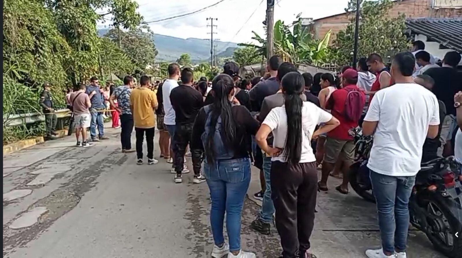 Elver Porfidio Cerón Chicunque, exalcalde de Mocoa y reconocido dirigente político del Putumayo, fue asesinado en su residencia del barrio Los Pinos, en Mocoa.