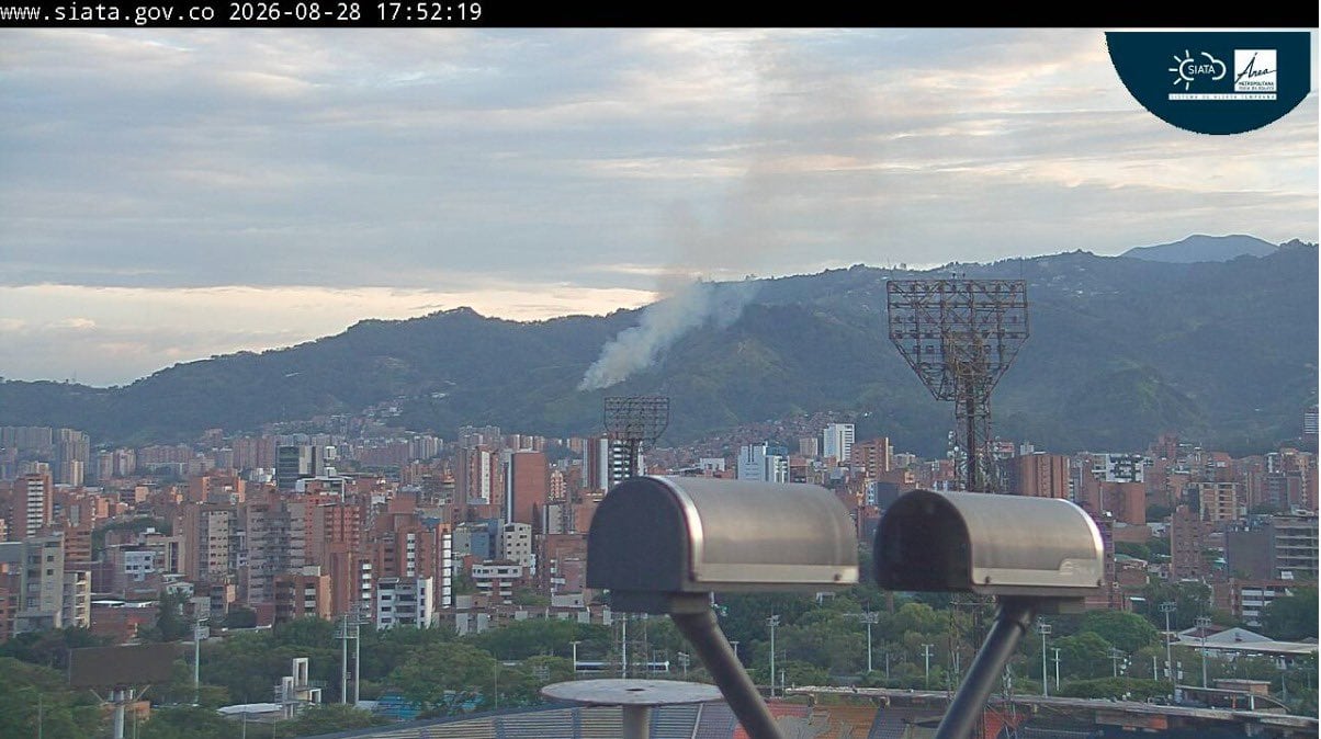 Incendio en el cerro de las Tres Cruces en Medellín.