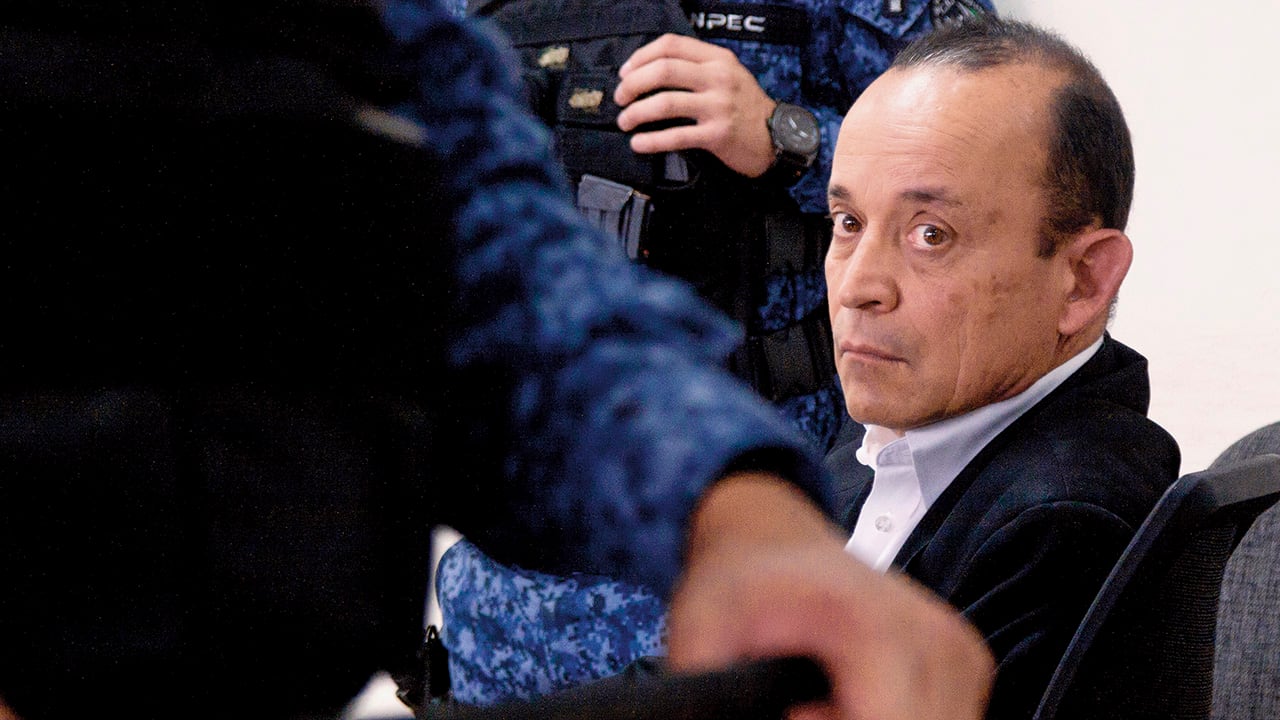 Santiago Uribe, hermano del expresidente Álvaro Uribe, fue absuelto en primera instancia, pero el Tribunal revocó la decisión y lo condenó a 28 años de cárcel. La casación confirmó ese fallo.
