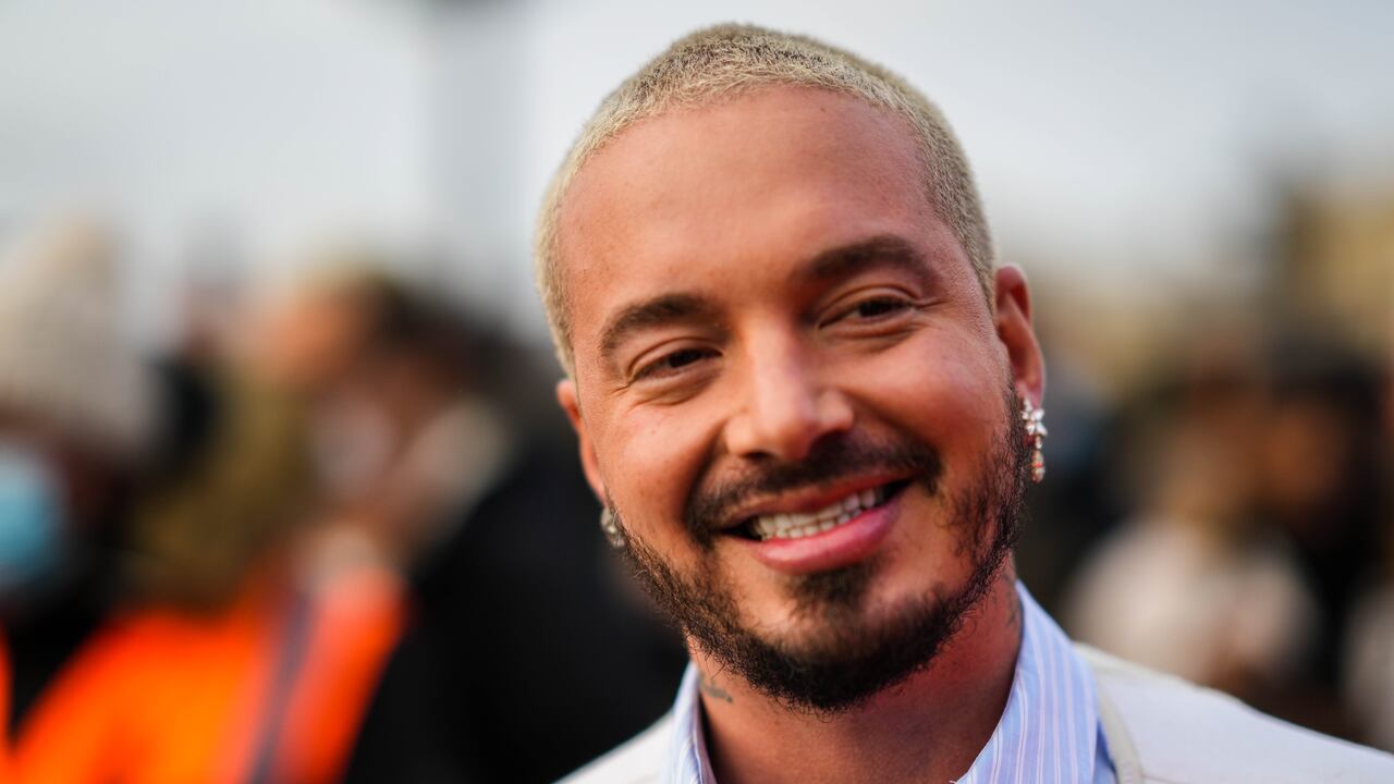 J Balvin ejerció su derecho al voto en el consulado colombiano de Nueva York.