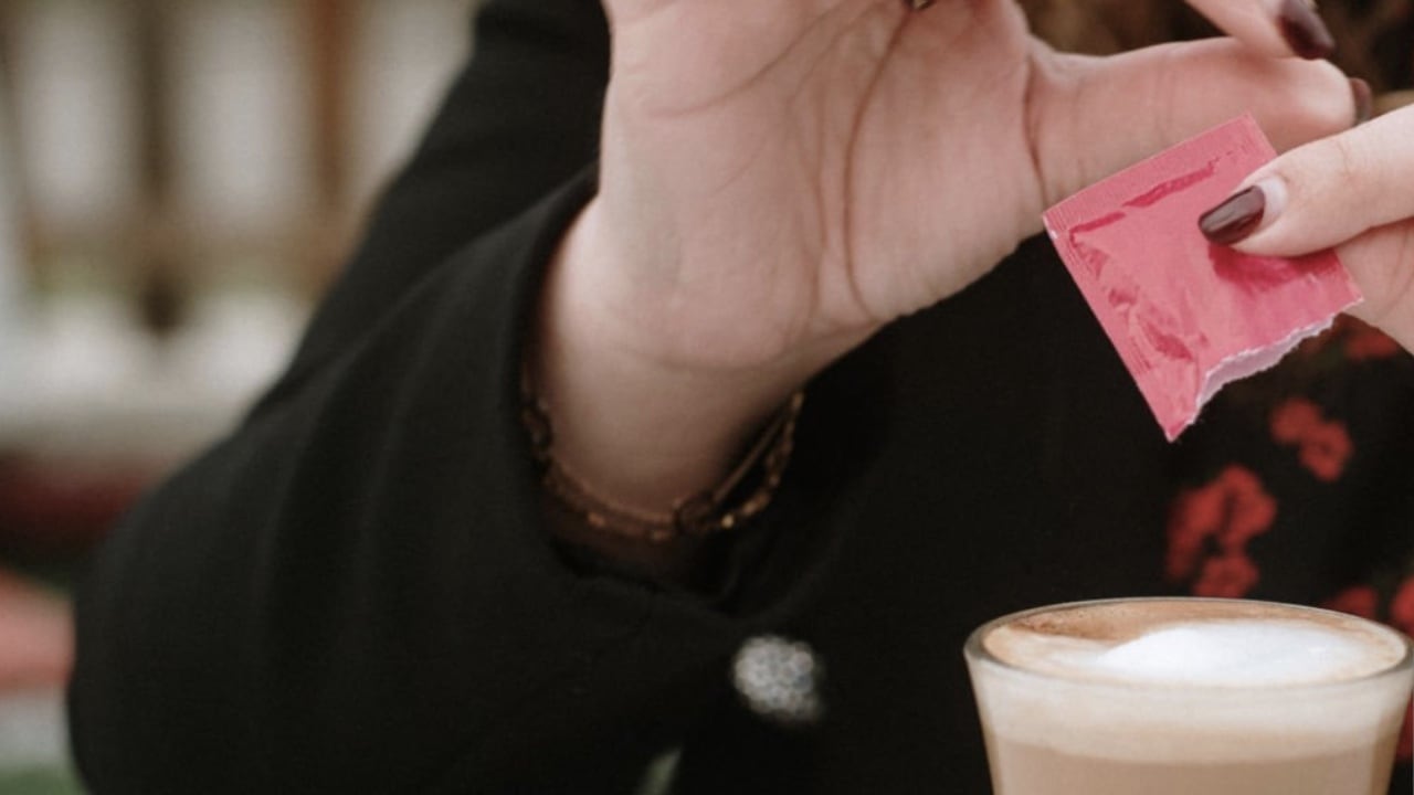 Hay varios edulcorantes que deberían evitarse, pues pueden ocasionar inconvenientes de salud.