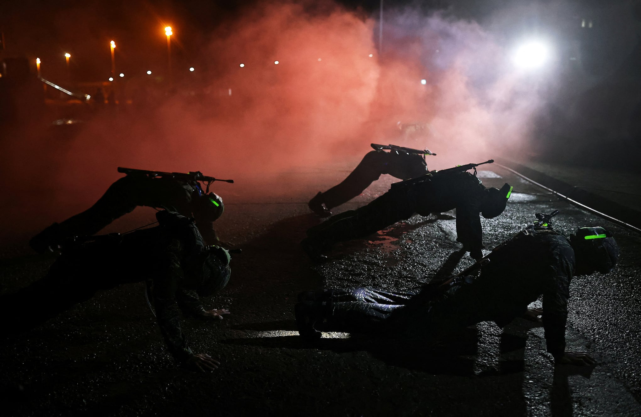 dentro del campo de entrenamiento de hombres rana de la marina de Taiwán.