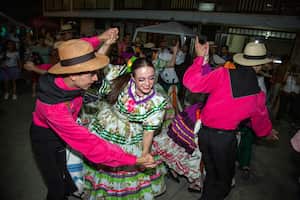 Festival de Música Andina Colombiana Mono Nuñez.