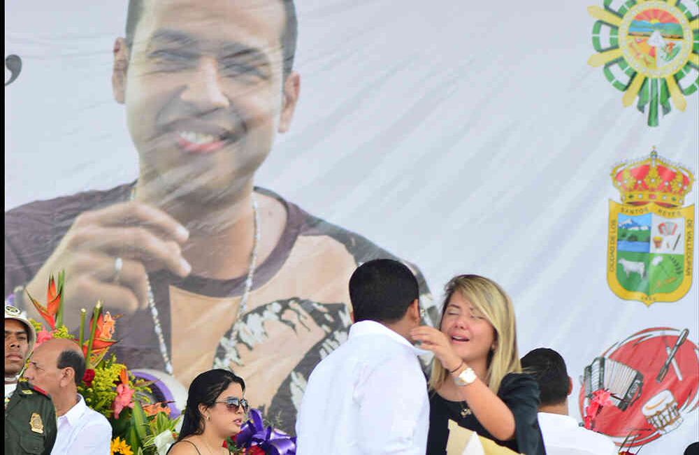 Mi Tito, siempre te llevaré en mi corazón", dijo Dayana Jaime, la viuda del cantante. Foto: Joaquín Ramírez - El Pilón