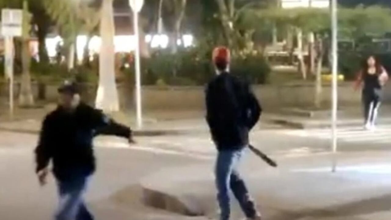 Enfrentamiento a machete entre hinchas del Deportivo Cali y América en Yumbo, Valle, dejó cinco heridos.
