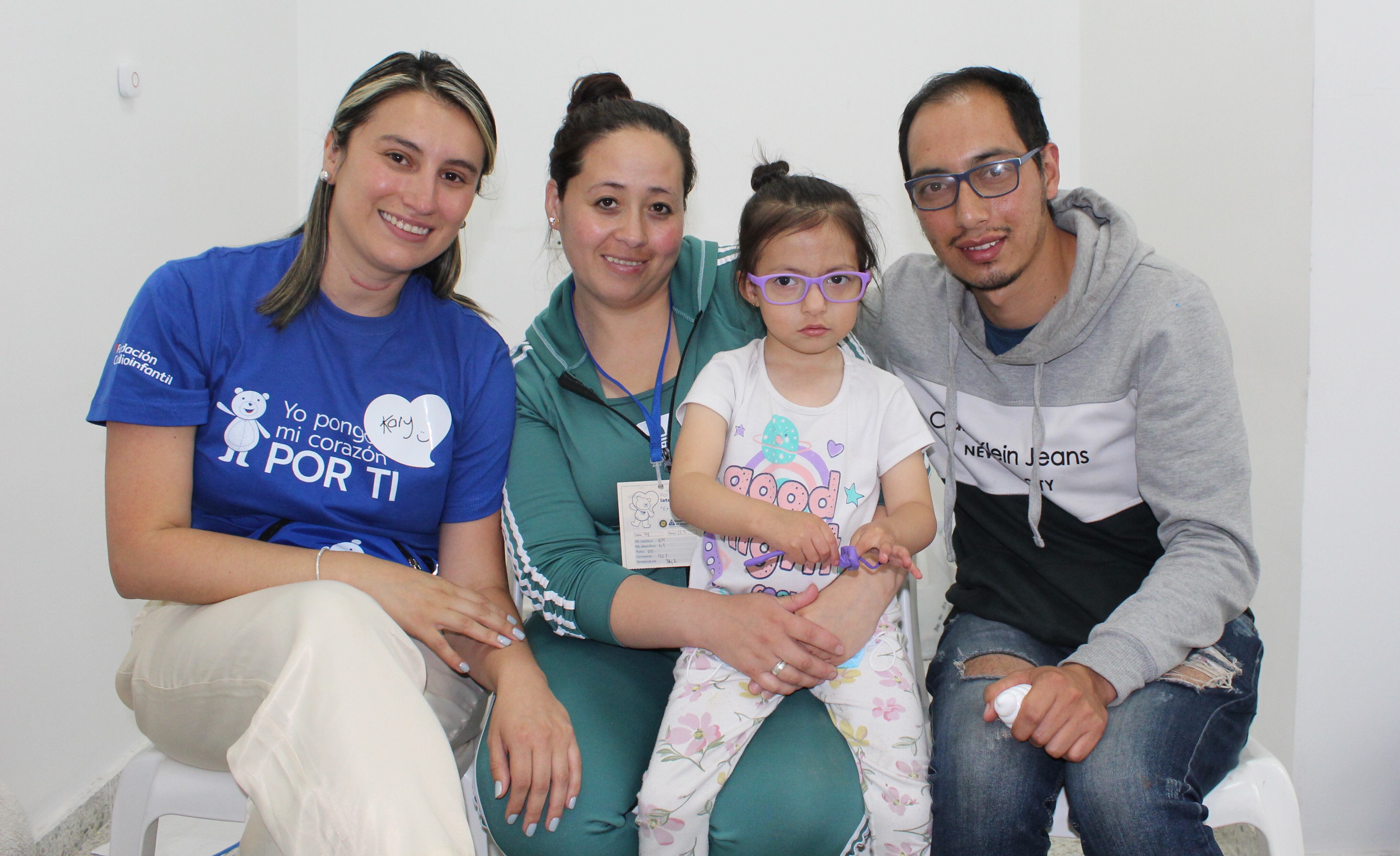 El programa está acompañado de brigadas en las que participan pediatras, cardiólogos, enfermeros, trabajadores sociales y aliados locales.