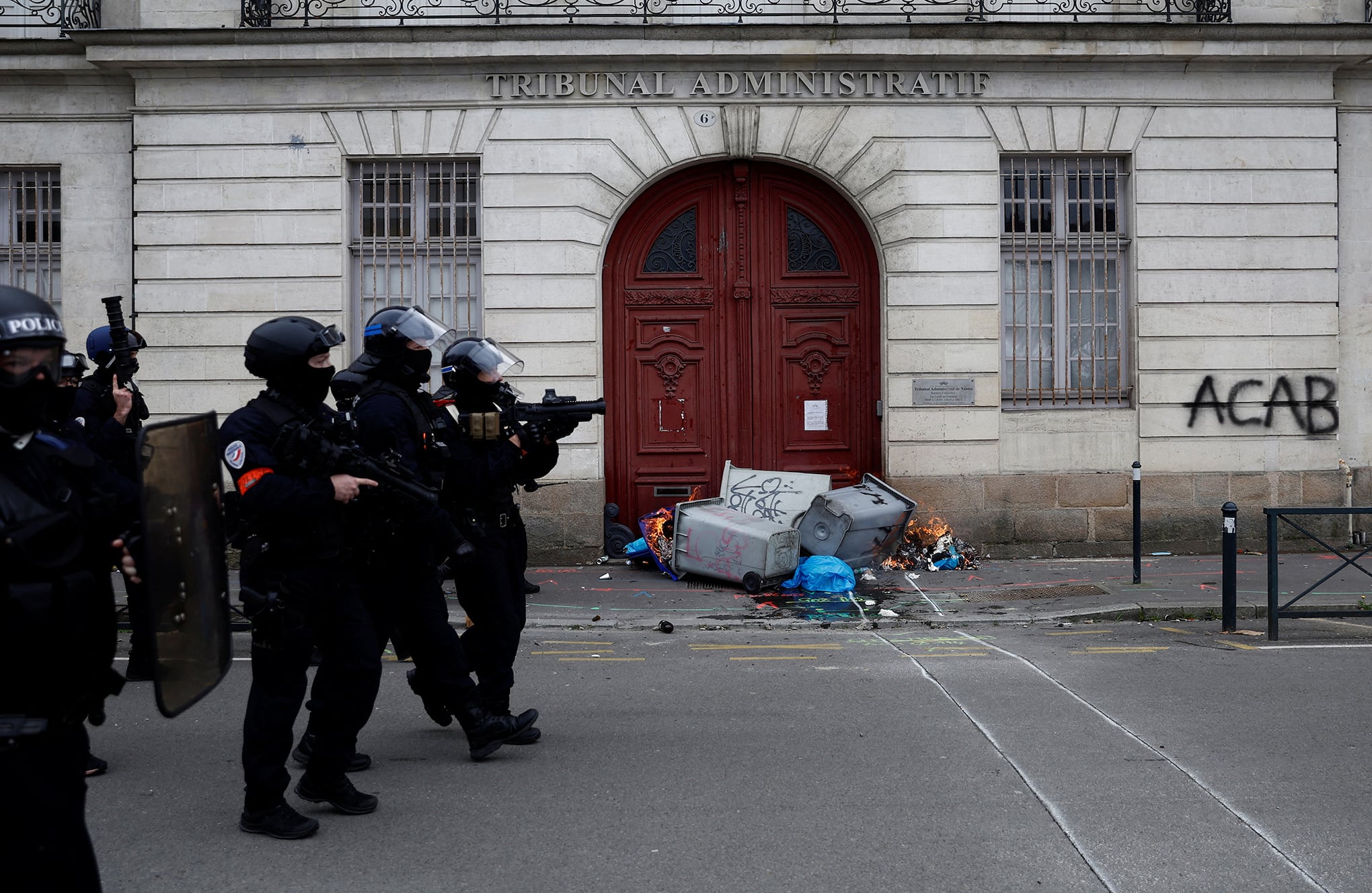 En imágenes :  décimo día protestas en Francia