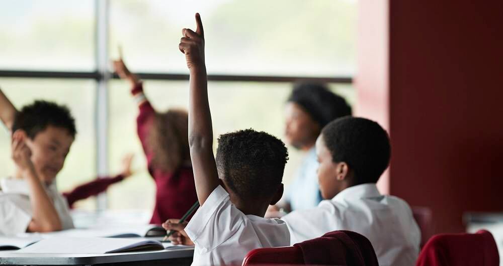 La educación no presencial limita posibilidades de desarrollo en los niños.