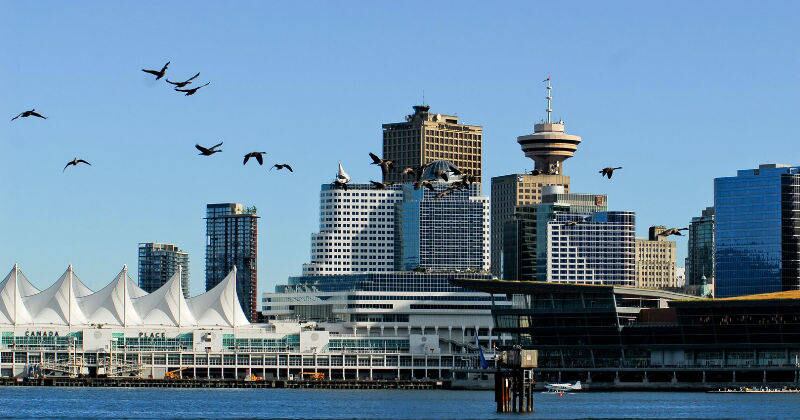 Entre las ciudades que suelen aparecer en las listas se encuentran Vancouver, Viena, Zúrich, Helsinki y Melbourne, entre otras. 