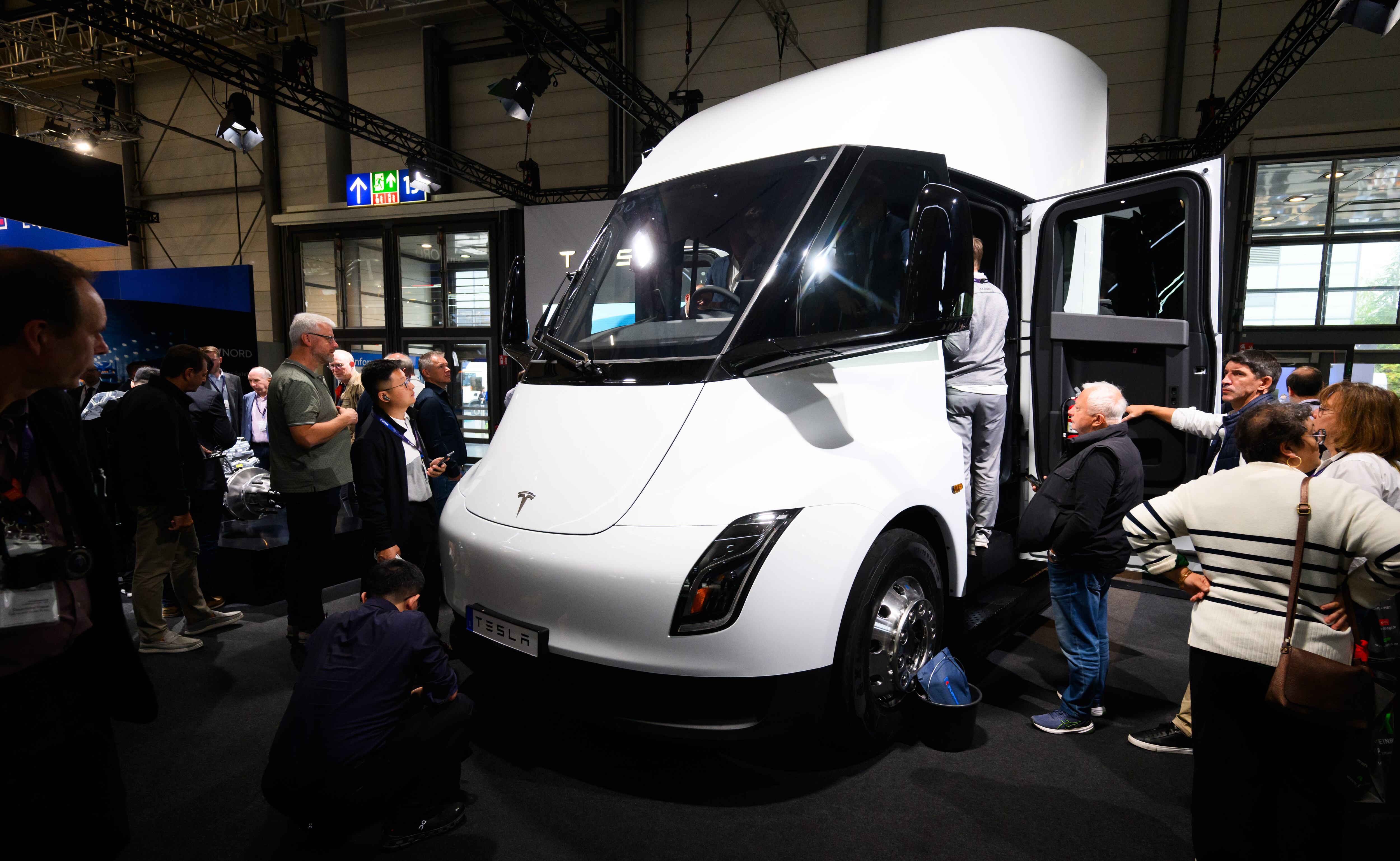 Tesla Semi es el camión de gran tonelaje de la compañía de Elon Musk.