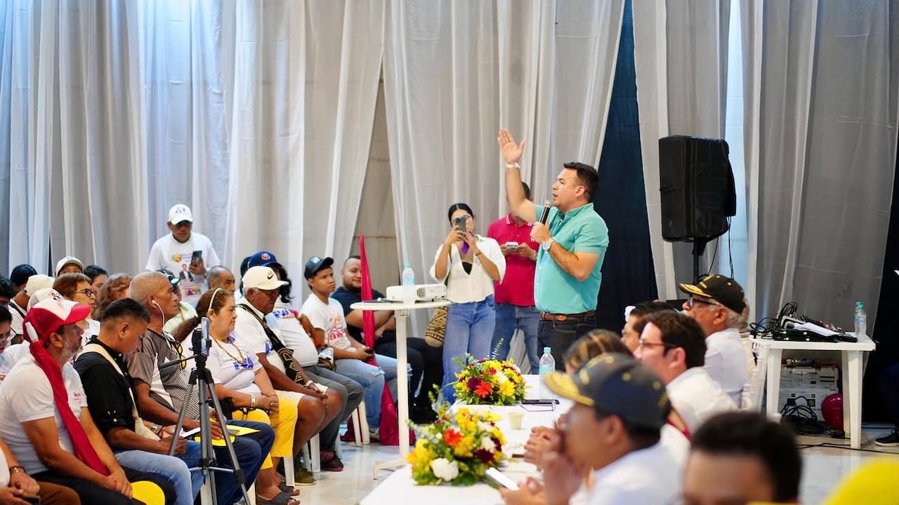 Reunión de donde excluyeron a Carlos Caicedo de Fuerza Ciudadana en Magdalena.