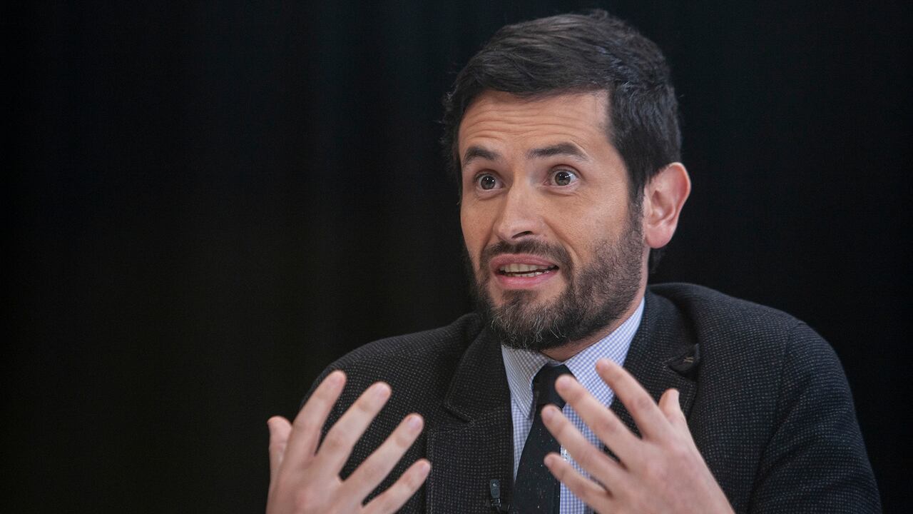 El representante Juan Carlos Losada 'regañó' al Gobierno por esa insistencia.