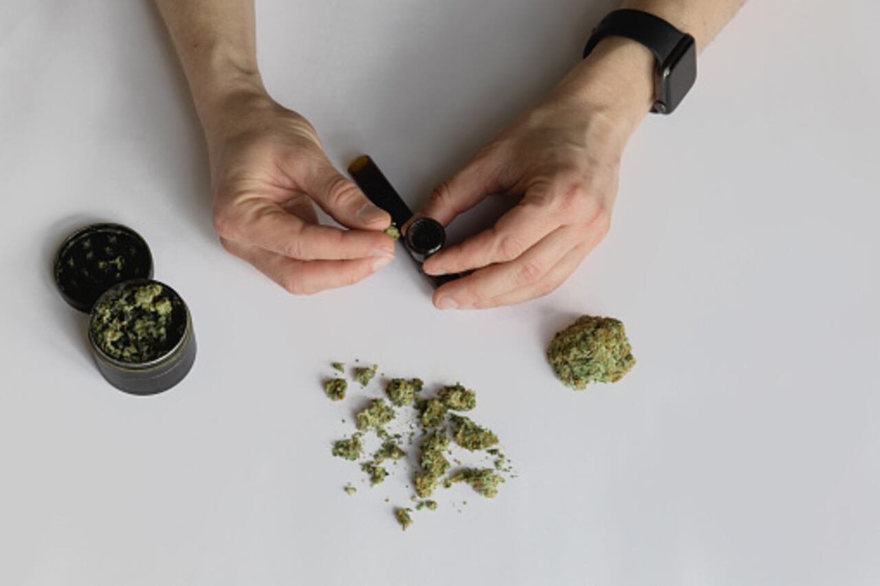 El THC es uno de los principales componentes psicoactivos de la marihuana.