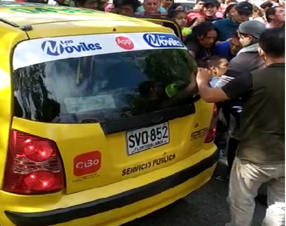 Los dos heridos se encuentran bajo observación médica en el hospital.