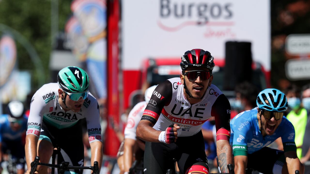 ARANDA DE DUERO, SPAIN - AUGUST 06: Juan Sebastián Molano Benavides of Colombia and UAE Team Emirates celebrates at finish line as stage winner during the 43rd Vuelta a Burgos 2021, Stage 4 a 149km stage from Roa to Aranda de Duero / #VueltaBurgos / #BurgosCycling / #CapitalMundialdelCiclismo / on August 06, 2021 in Aranda de Duero, Spain. (Photo by Gonzalo Arroyo Moreno/Getty Images)