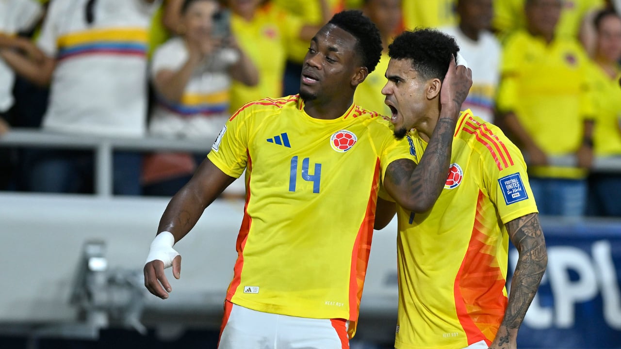 Jhin Durán y Luis Díaz en el Colombia vs Paraguay por Eliminatorias.