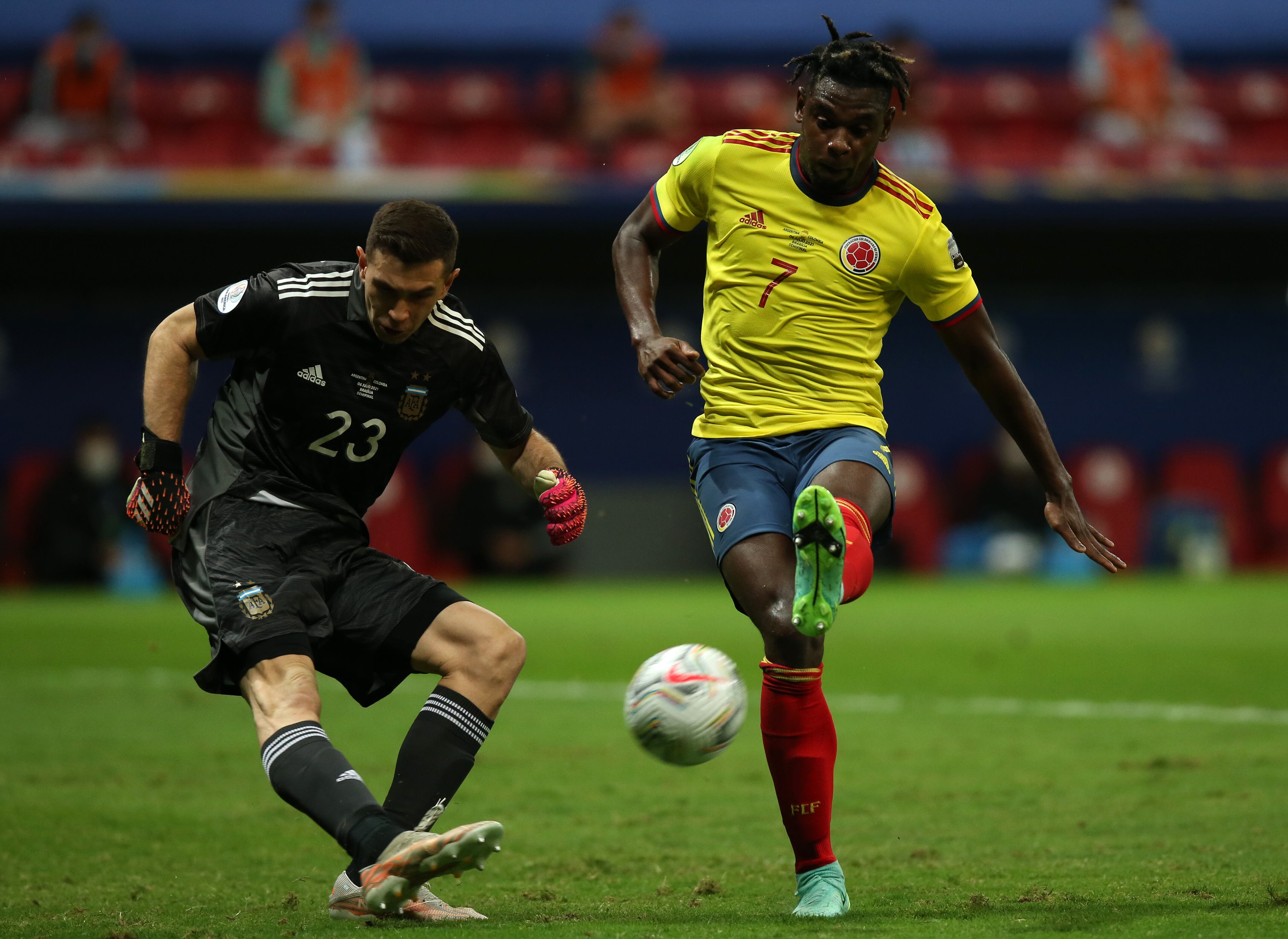 Emiliano Martínez será el guardián del arco para el juego con Colombia.