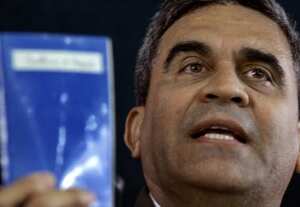 El general retirado Raúl Baduel, en la foto, fue amigo cercano y aliado de Hugo Chávez, y lo rescató del golpe que lo sacó brevemente del poder en 2002. Hoy es opositor y el jueves fue detenido en oscuras circunstancias