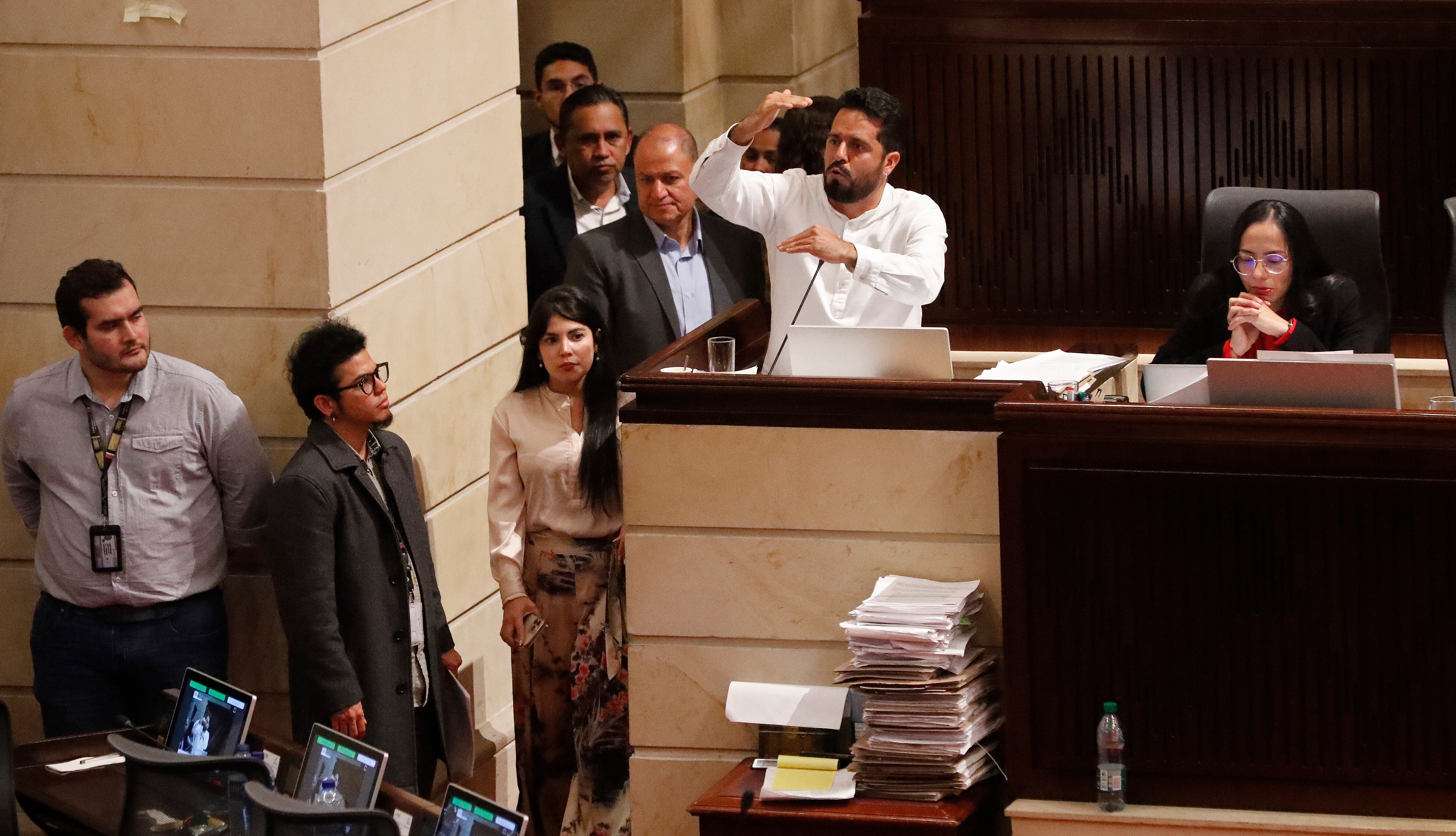 Segundo debate Reforma a la salud  en la plenaria de la Cámara de Representantes  
Ministro del Interior Luis Fernando Velasco
Ministro de Salud  Guillermo Alfonso Jaramillo
Presidente de la Cámara Andrés Calle
Director de la Adres Félix León Martínez
Alfredo Mondragón  Representante a la Cámara
Bogota noviembre 28  del 2023
Foto Guillermo Torres Reina / Semana