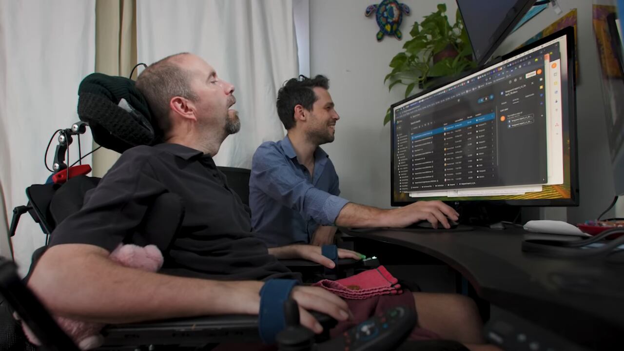 Un paciente con ELA logró “hablar” gracias a un sistema que interpreta su pensamiento.