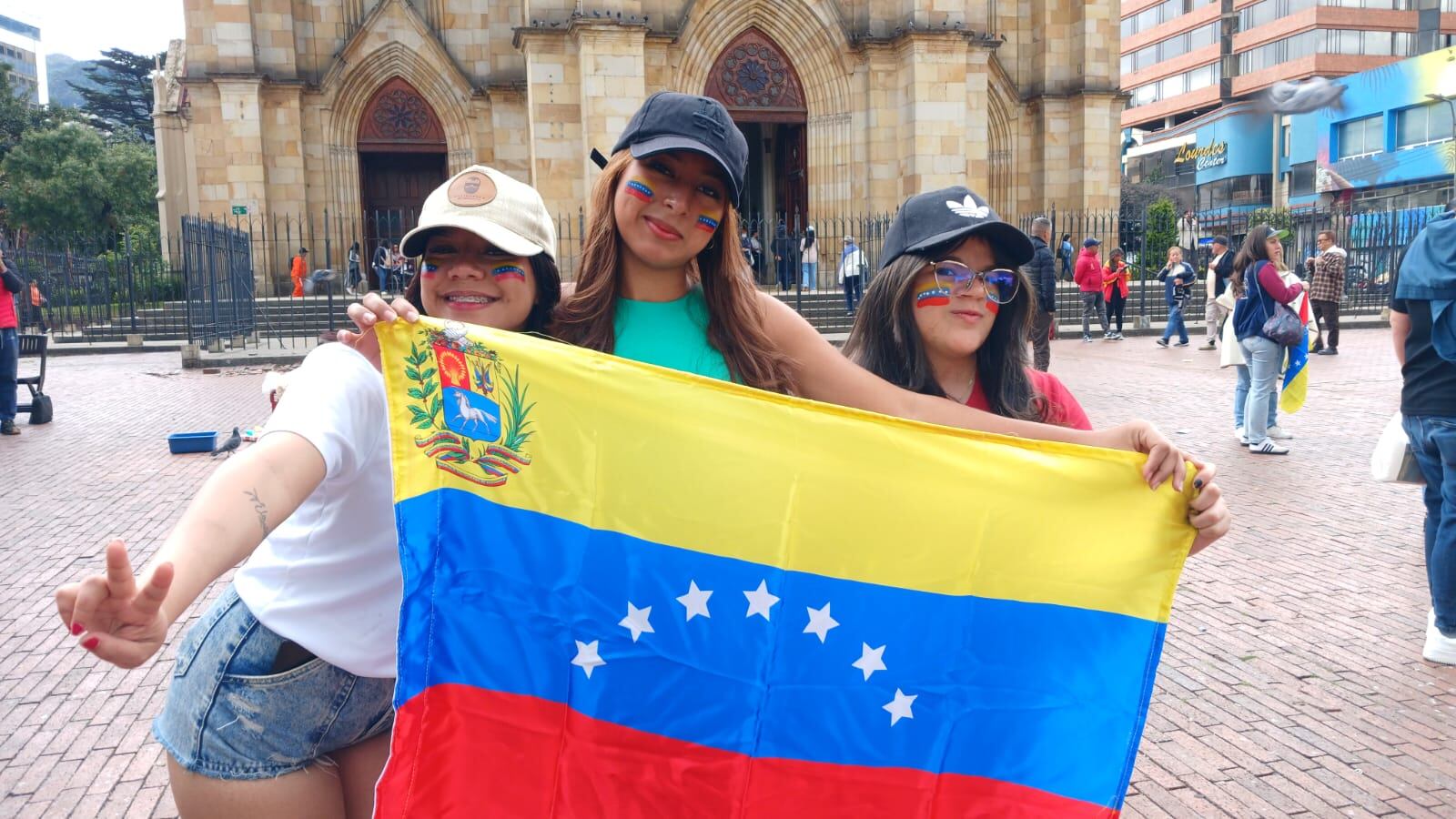 Concentración de ciudadanos de Venezuela en la iglesia de Lourdes.
Captura de Nicolás Maduro