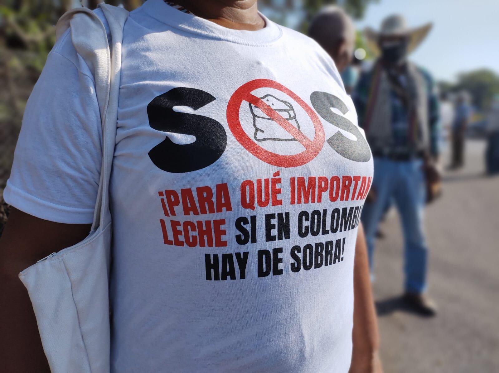 Los ganaderos se han manifestado contra las importaciones de leche en polvo.