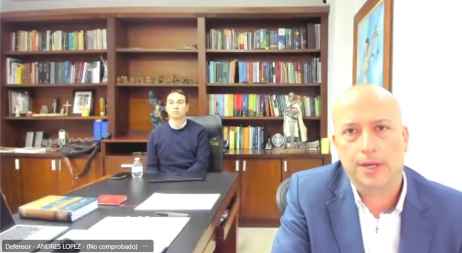 Juan David Palacio Cardona (izq.), investigado por corrupción en el Área Metropolitana del Valle de Aburrá cuando fue su director-