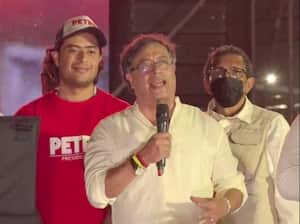 NICOLÁS PETRO en campaña