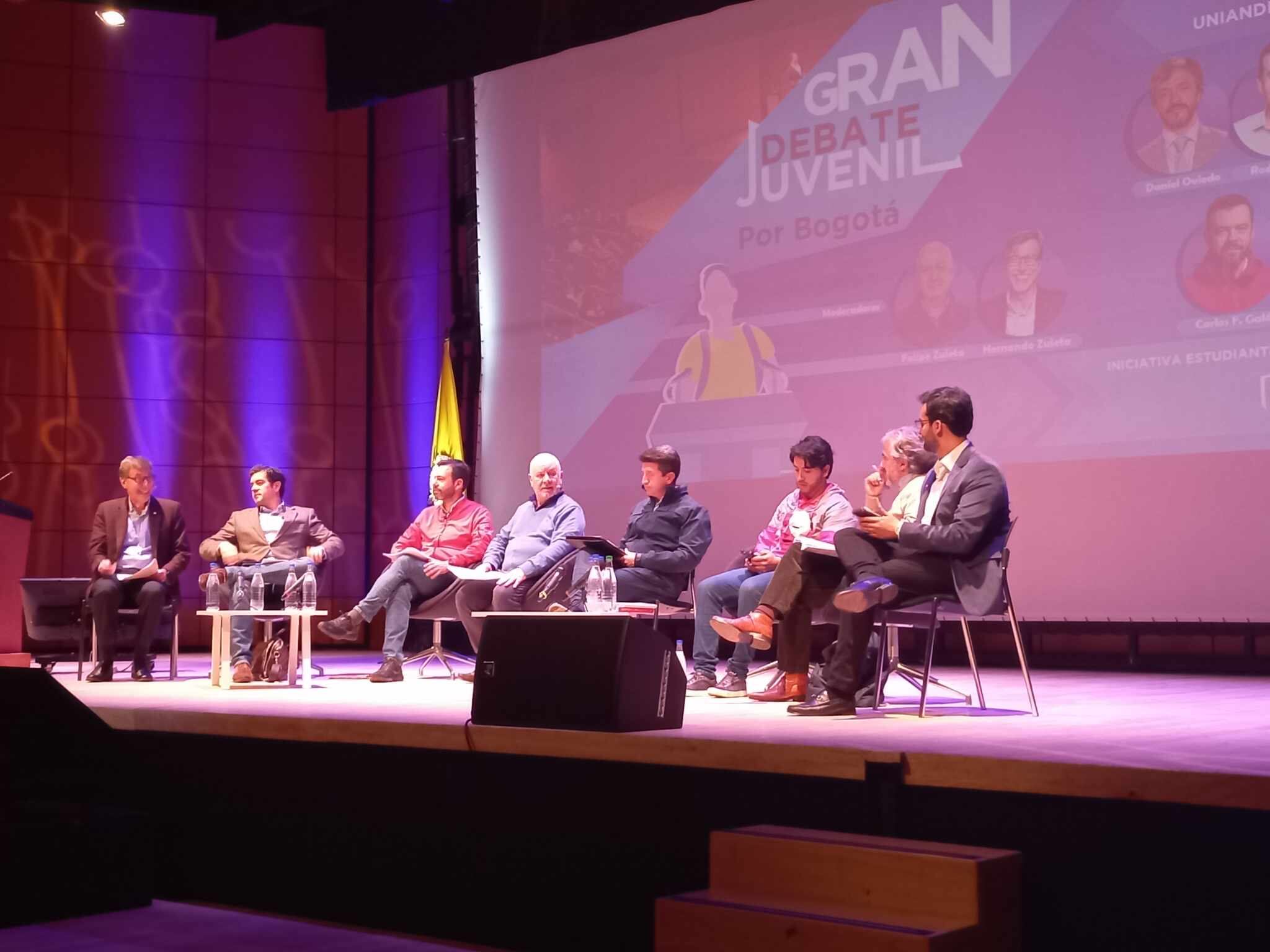 Gran debate juvenil de la Universidad de Los Andes con candidatos a la Alcaldía de Bogotá