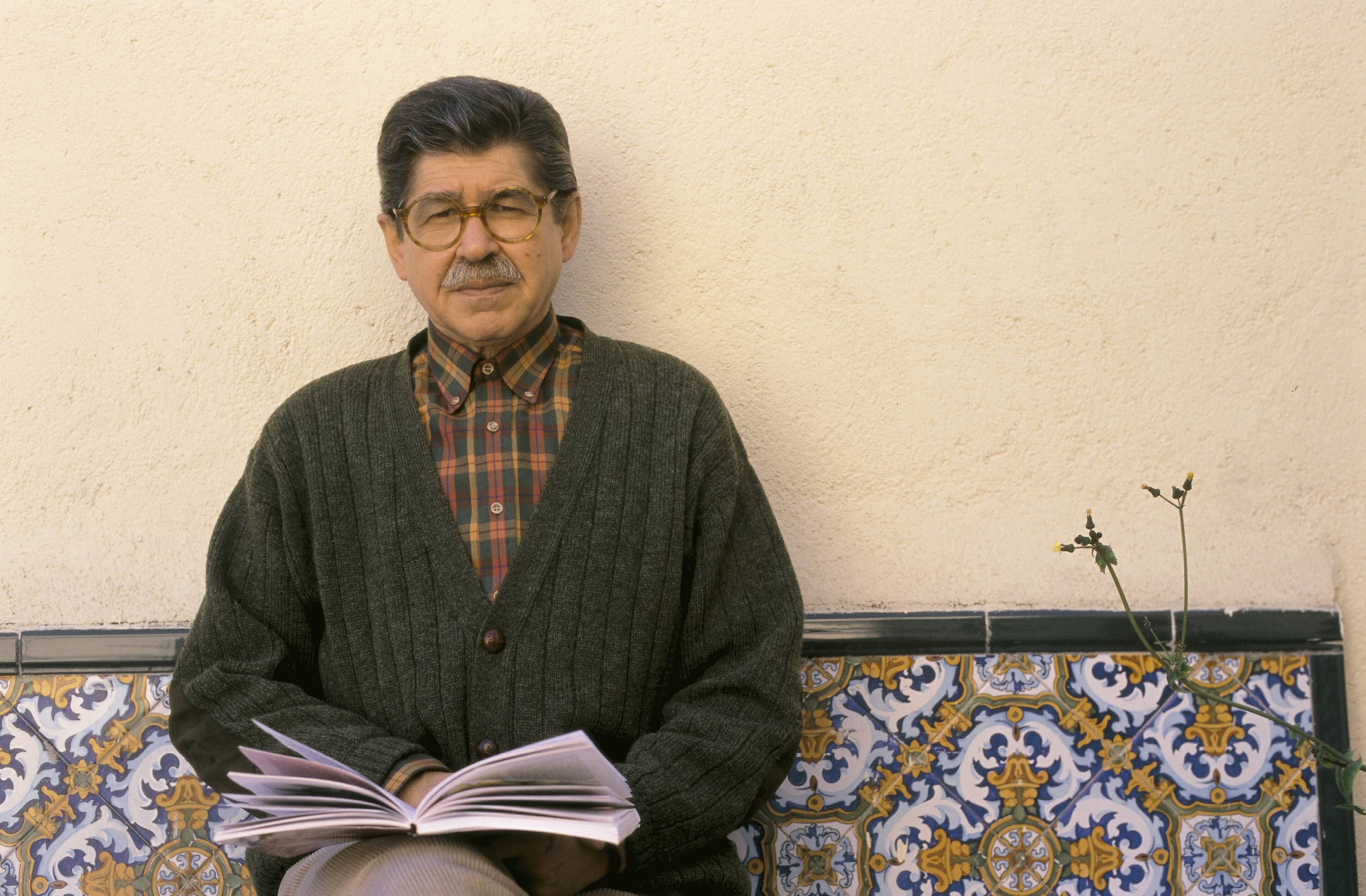 Alfredo Bryce Echenique, escritor peruano.