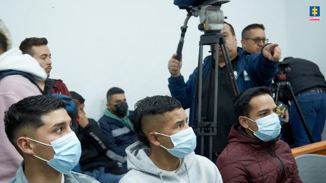 Los tres motociclistas que le habrían causado la muerte a dos mujeres que se movilizaban entre Sibaté y Soacha.