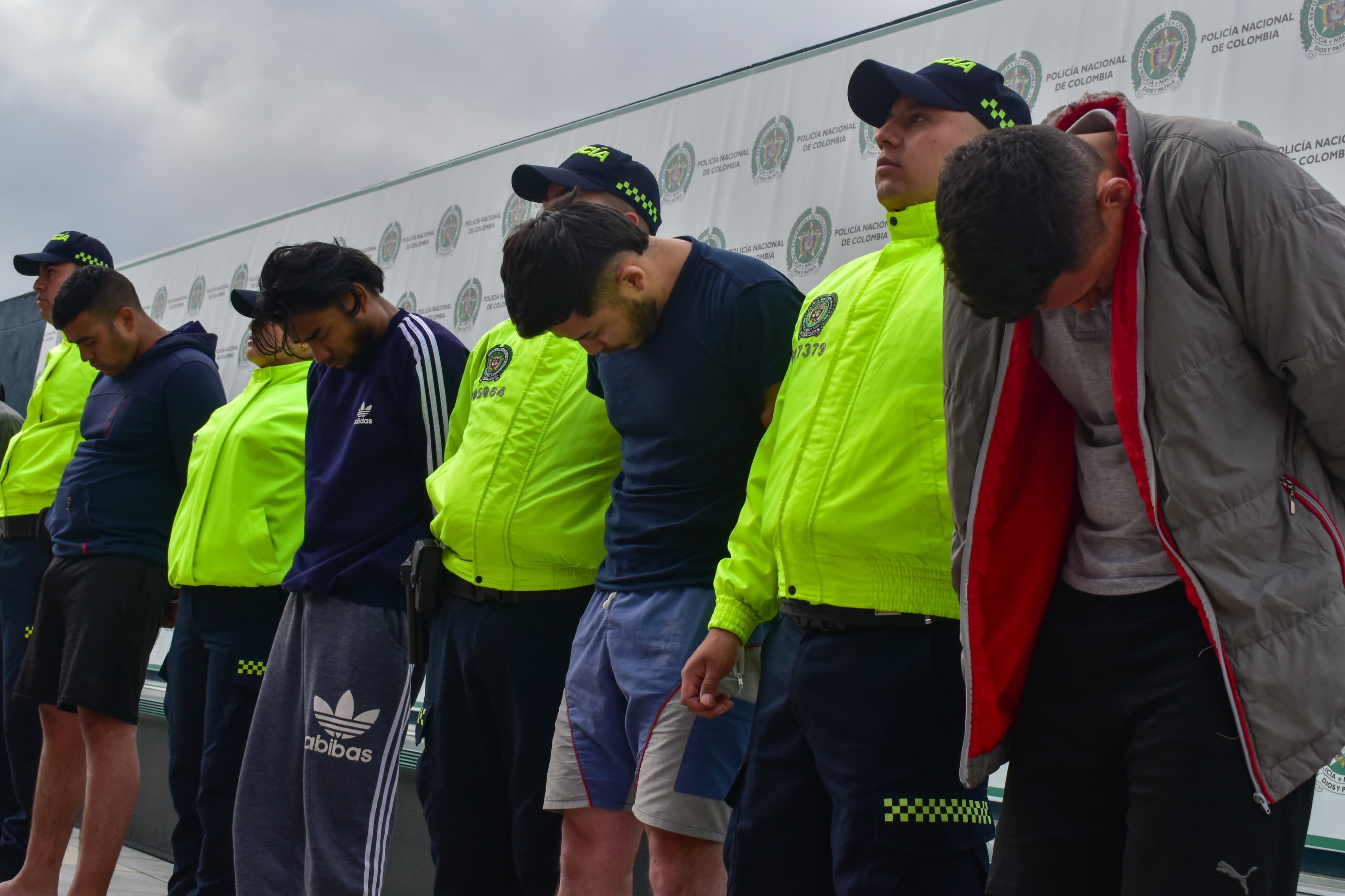 Todos los capturados fueron dejados a disposición de la Fiscalía General de la Nación.