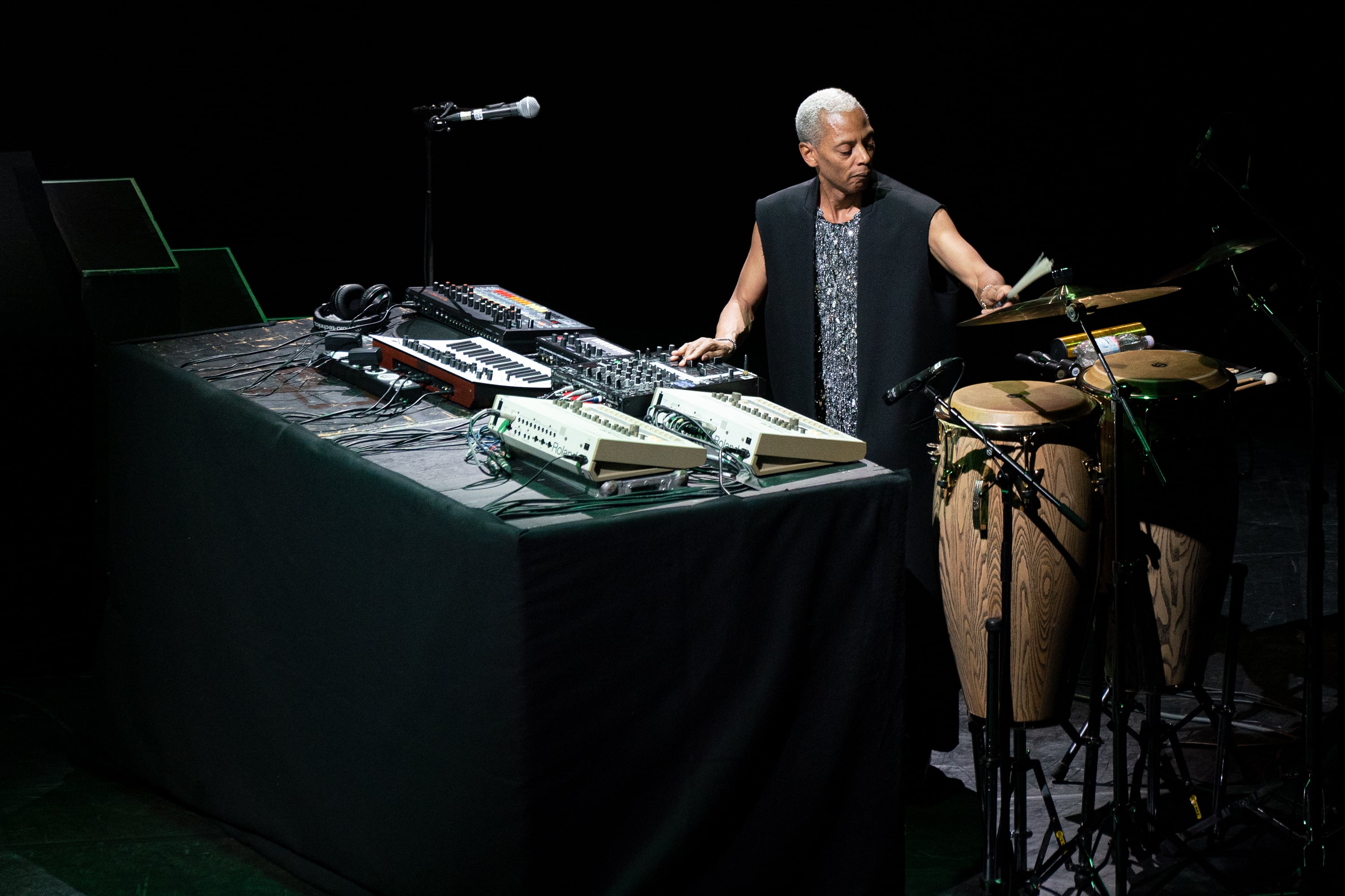 ‘Tomorrow Comes The Harvest’: Jeff Mills, Prabhu Edouard y Jean-Phi Dary le rinden tributo a Tony Allen en Bogotá