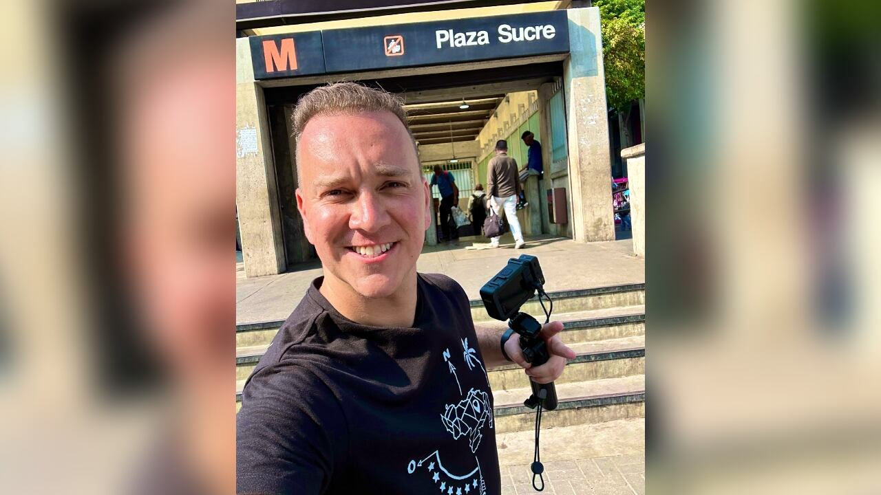 La detención del youtuber fue denunciada por su familia.