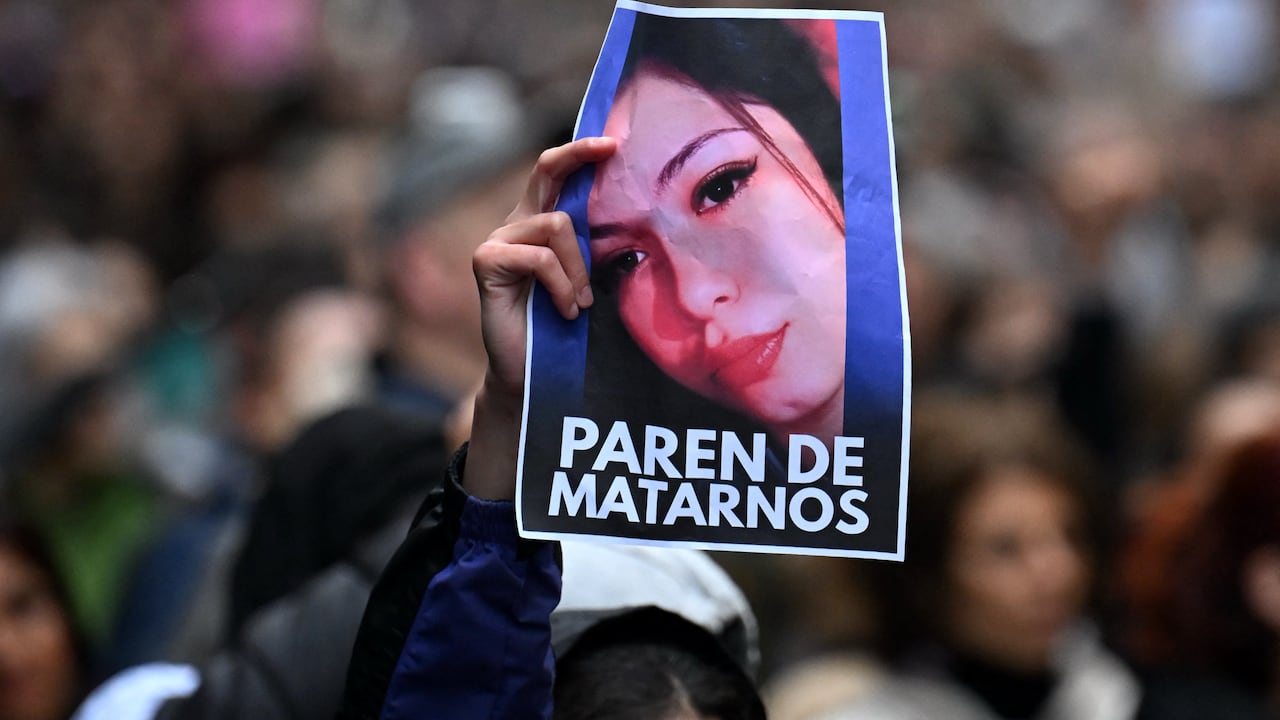 Protestas por las tres mujeres asesinadas en Argentina.