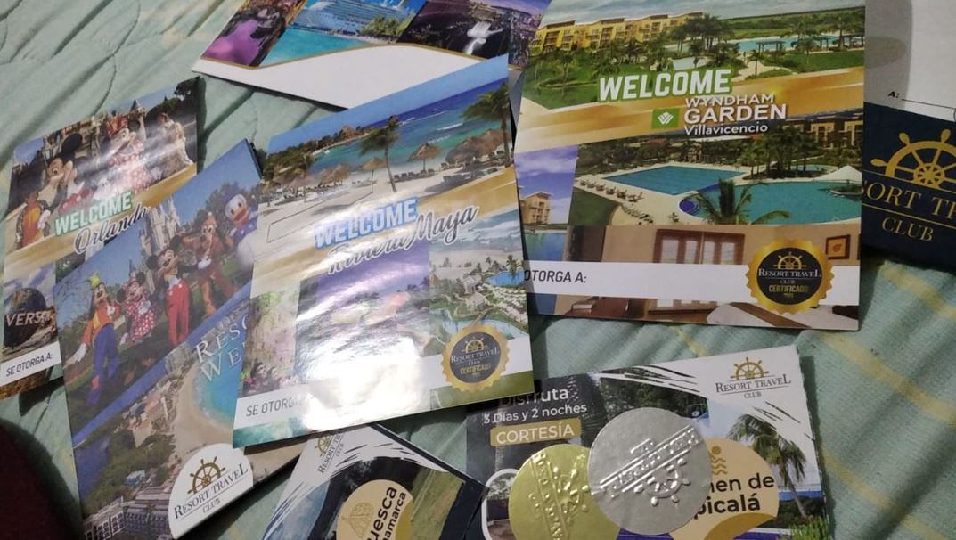 Folletos de un comprador que ofreció Resort Travel Club.