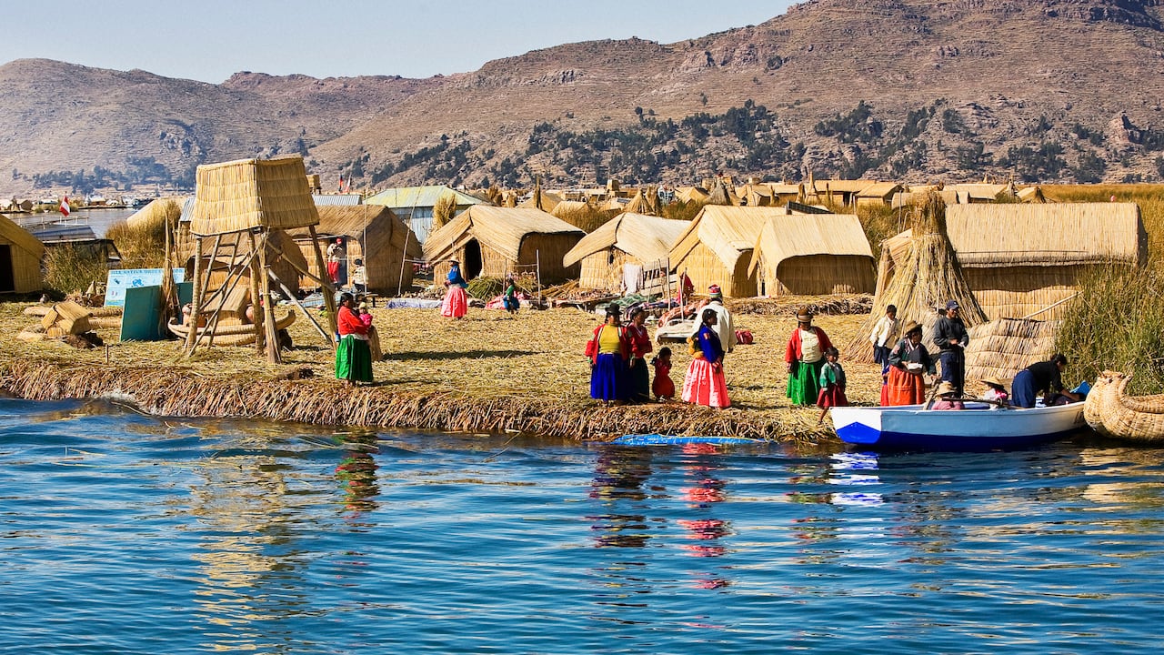 El lago Titicaca es una de las maravillas de Suramérica.
