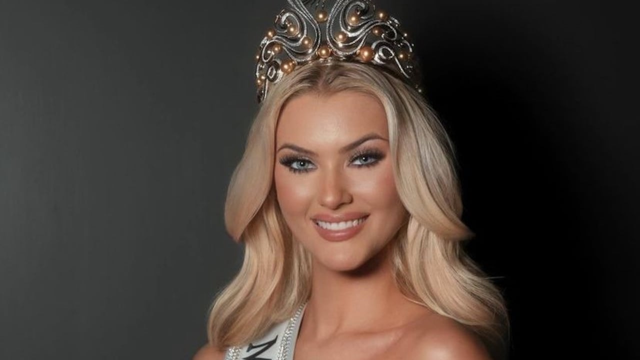 Victoria Kjær Theilvig de Dinamarca fue coronada Miss Universo 2024,