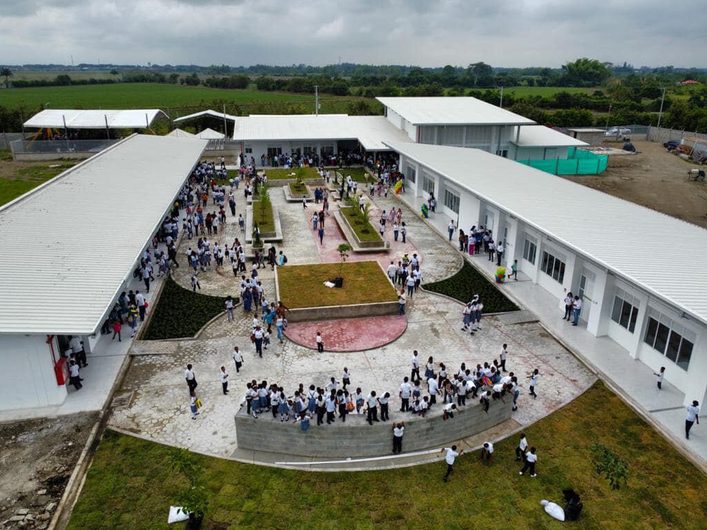 El colegio beneficiará a más de 1.200 estudiantes.