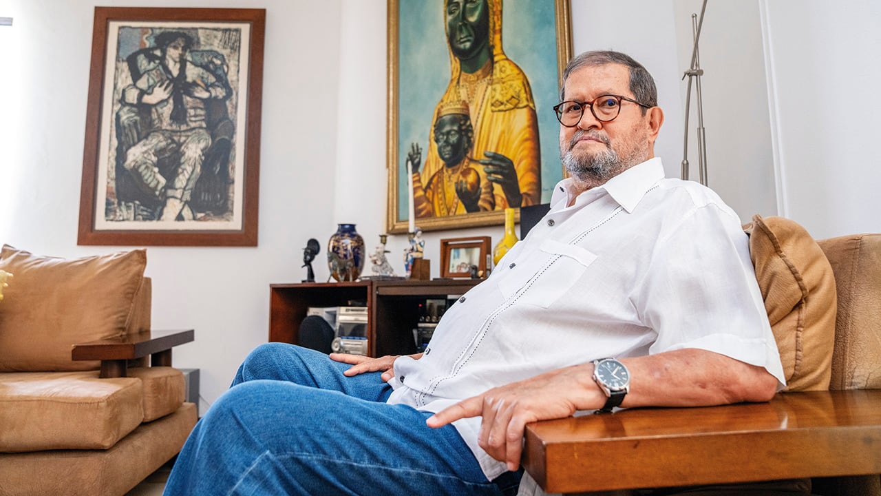 El exvicepresidente Angelino Garzón vive en Cali junto a su esposa, Monserrat Muñoz, quien lo ha acompañado en delicadas complicaciones de salud. En octubre cumplirá 80 años.