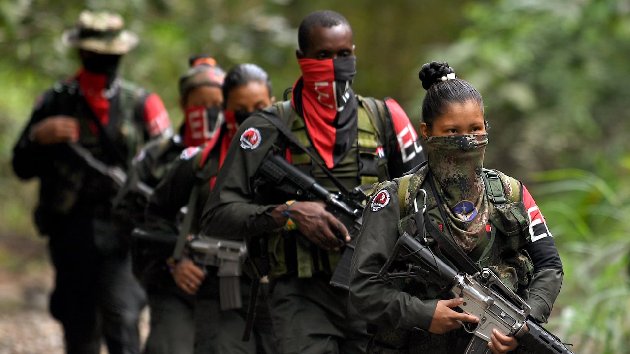 El ELN, junto a las disidencias de las Farc, protagonizan una ola de violencia en el Catatumbo. Hay 80 fallecidos, según datos de la Gobernación de Norte de Santander.