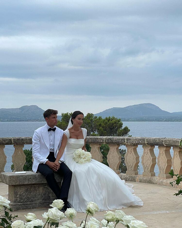 La boda  la celebración se llevaron a cabo en un lujoso sitio de la isla de Mallorca.