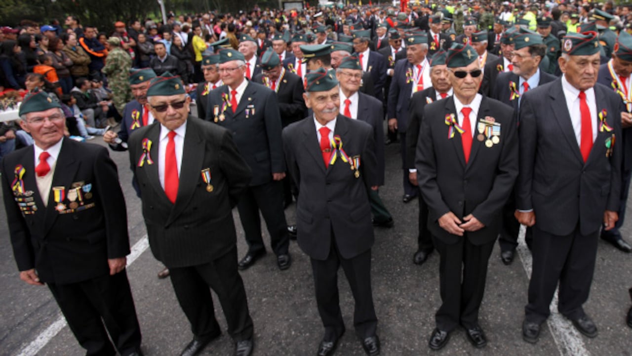 Los hombres mayores que salieron a desfilar por Bogotá durante las celebraciones del pasado 20 de julio parecían venir de otro tiempo. Y así era: se trataba de un grupo de veteranos de la guerra de Corea (1950-1953). Ha sido la única vez que tropas colombianas han luchado por fuera del continente.