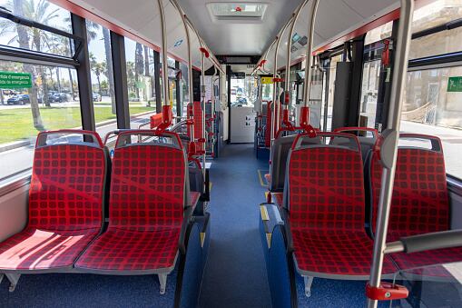 Los casos de acoso sexual contra las mujeres en el servicio público de transporte sigue siendo una problemática que se busca frenar con campañas de prevención y con acciones concretas de las autoridades para enfrentar esta situación.