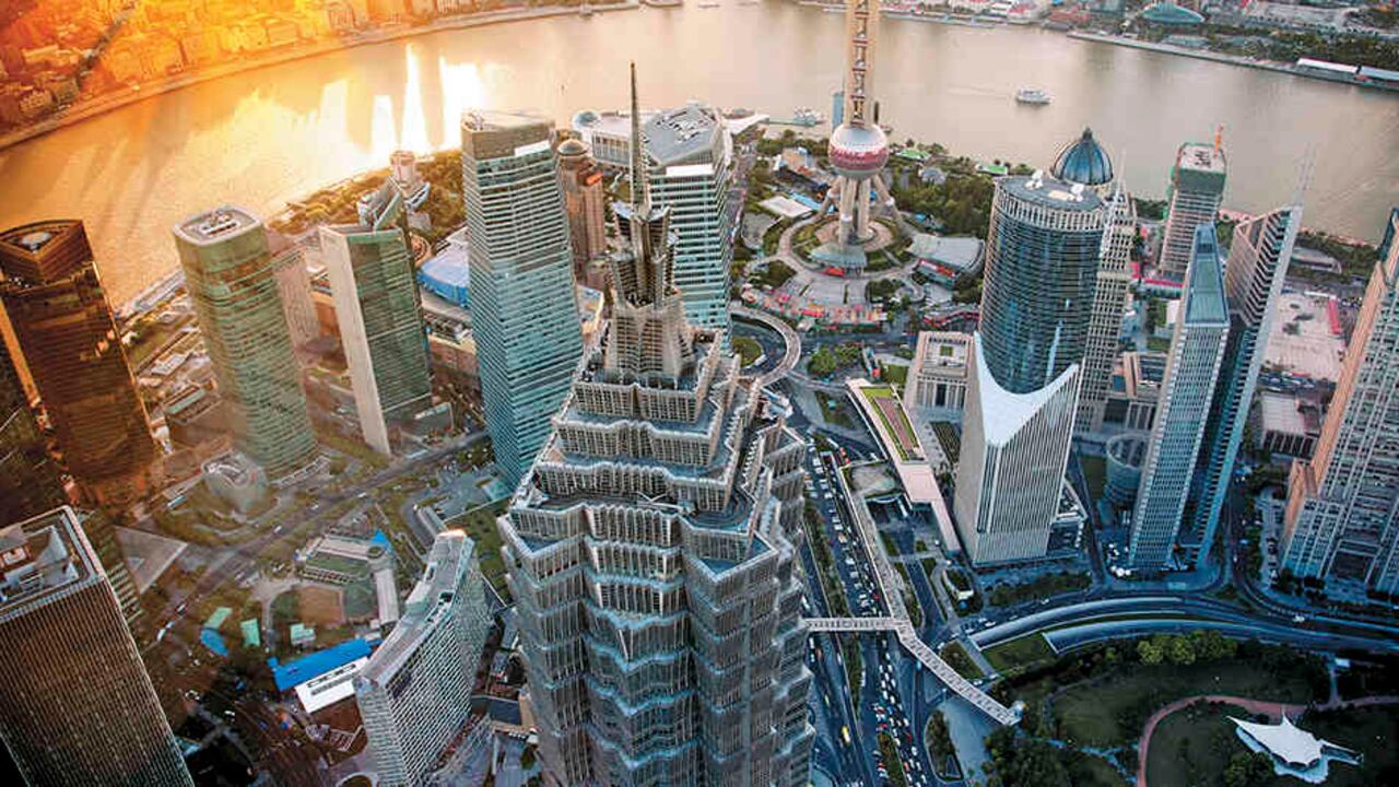 De acuerdo con el plan de desarrollo para las ciudades del oeste, Shanghái debe apadrinar a Kashgar y velar por su desarrollo.