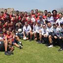 El 'Pibe' Valderrama visitó a la plantilla del Junior de Barranquilla.