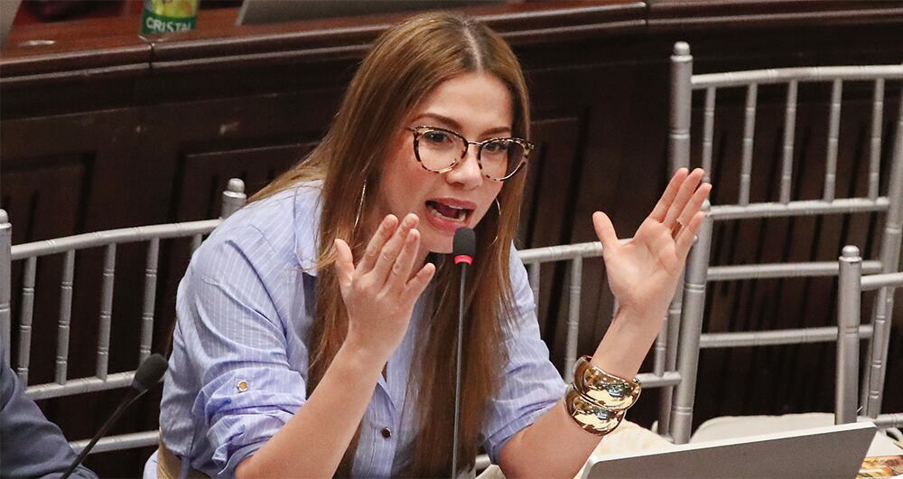  Catherine Juvinao cree que la propuesta de Petro no tiene sentido alguno. 