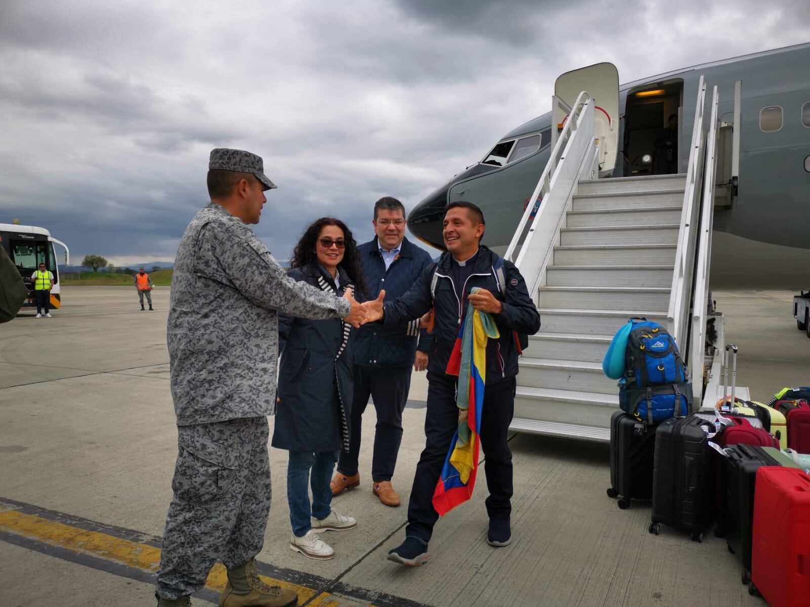 Un grupo de 110 colombianos arribó este sábado a Bogotá en un vuelo humanitario.