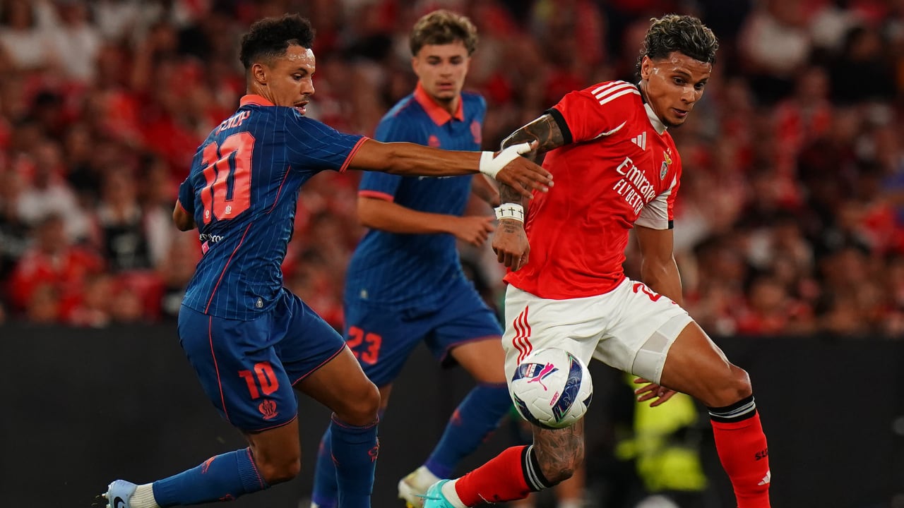 Richard Ríos en el enfrentamiento con Niza por Champions League