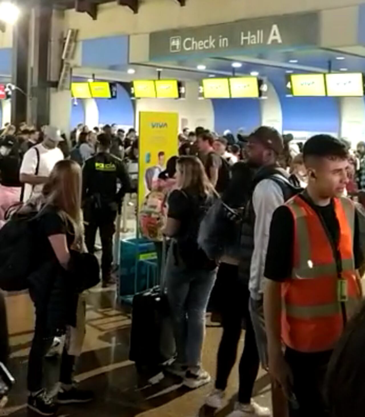 Protestas de usuarios de Viva